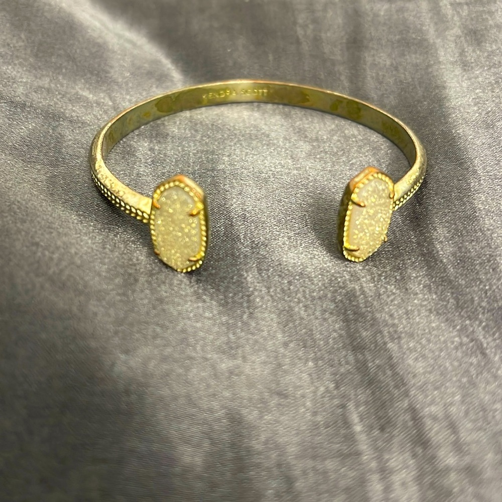 Kendra Scott bracelet